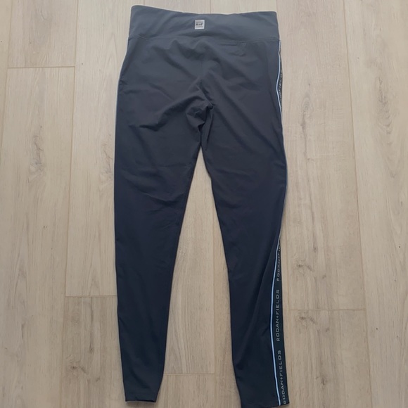 Rodan and Fields Leggings Large - Picture 2 of 5